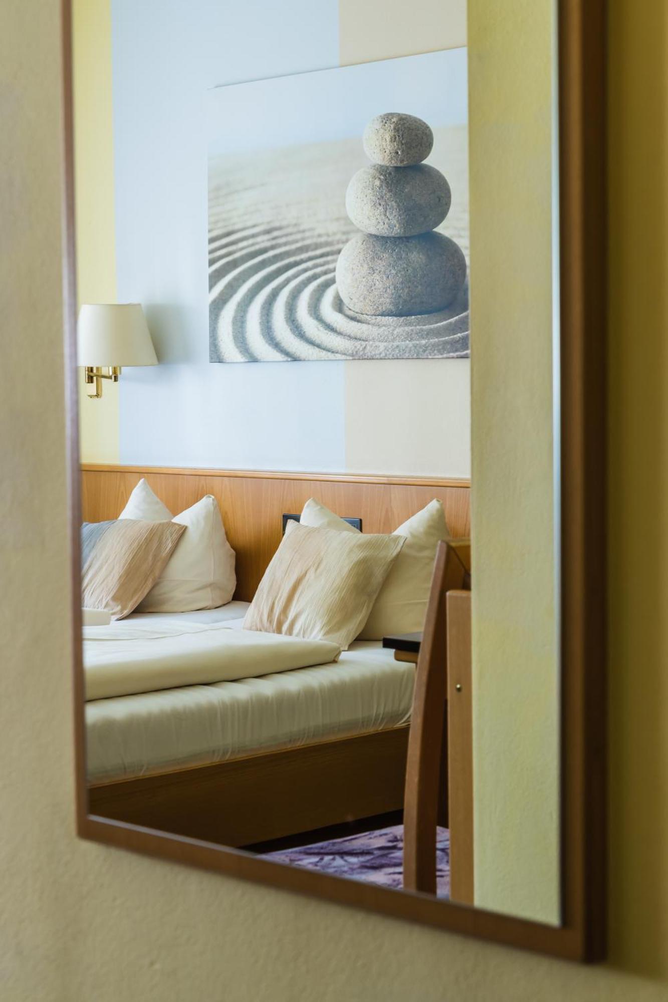 Hotelpension Zum Gockl Allershausen Esterno foto