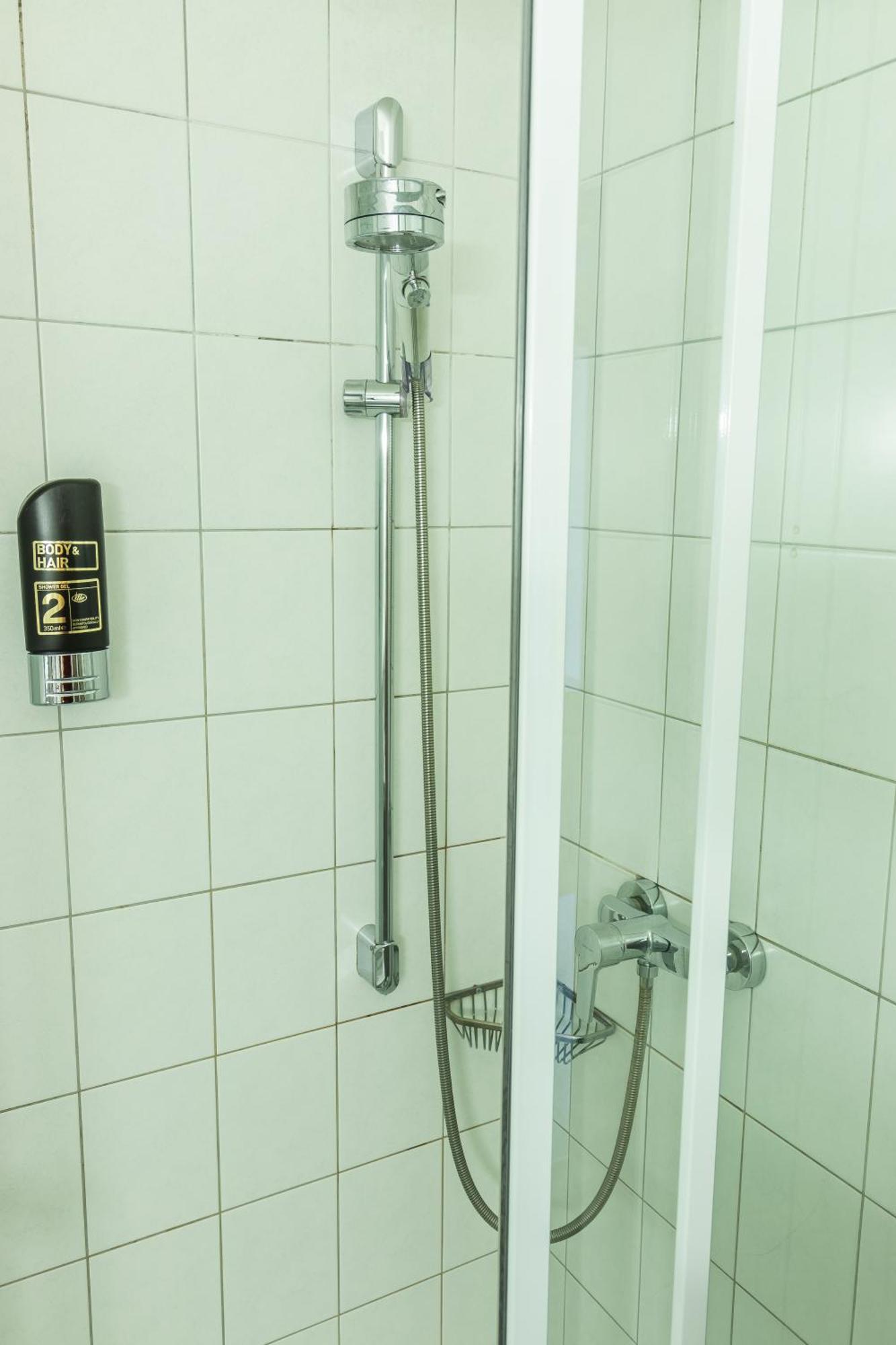 Hotelpension Zum Gockl Allershausen Esterno foto