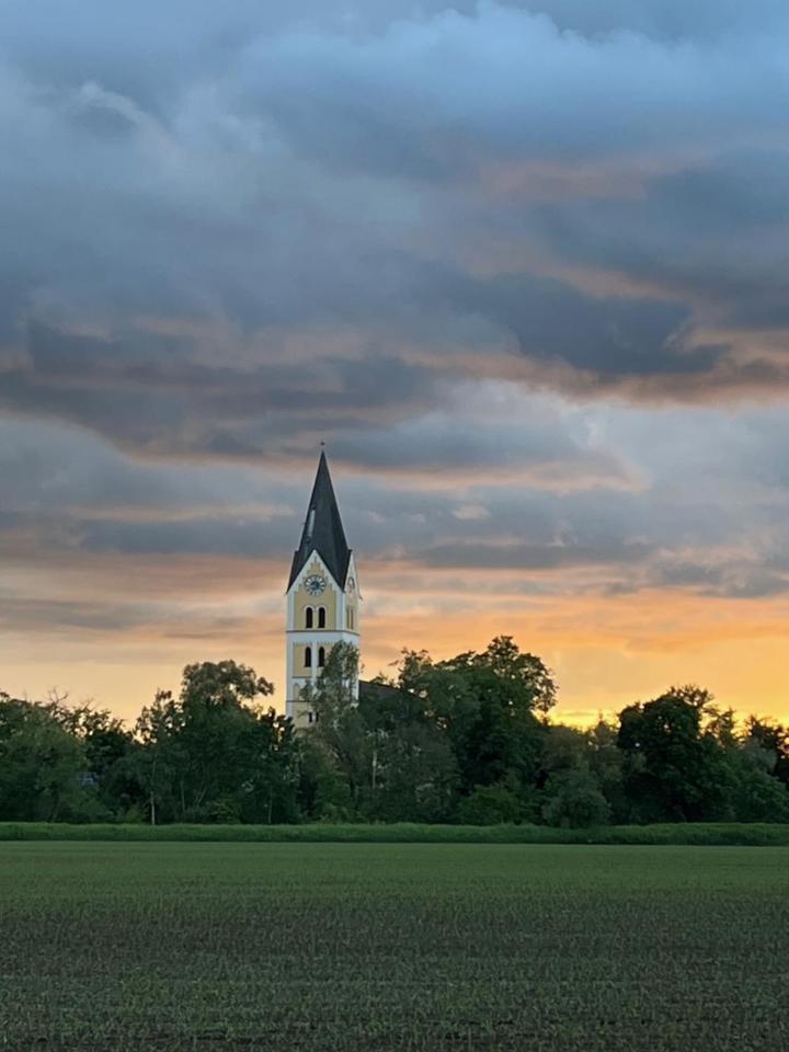 Hotelpension Zum Gockl Allershausen Esterno foto