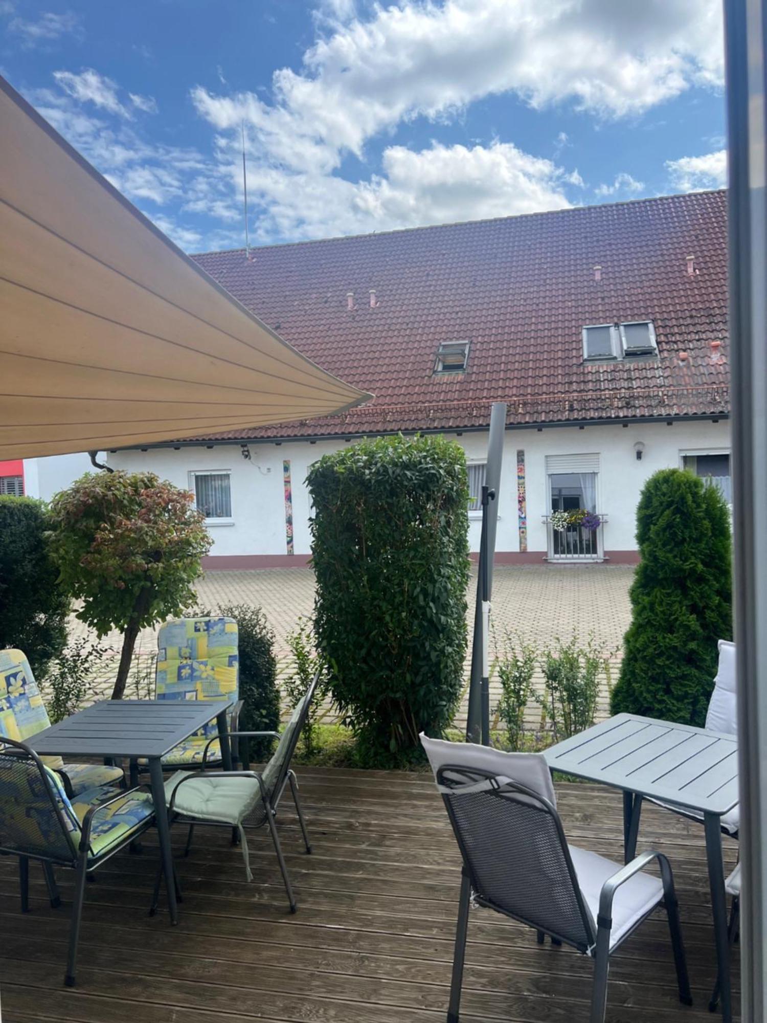 Hotelpension Zum Gockl Allershausen Esterno foto